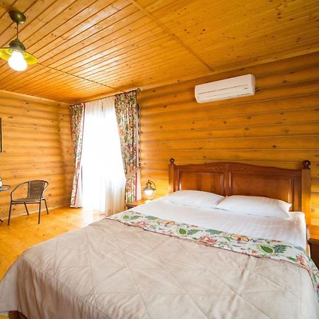 Комплекс Відпочинку Пампушка & Подушка Hotel Burlach'ya Balka Bagian luar foto