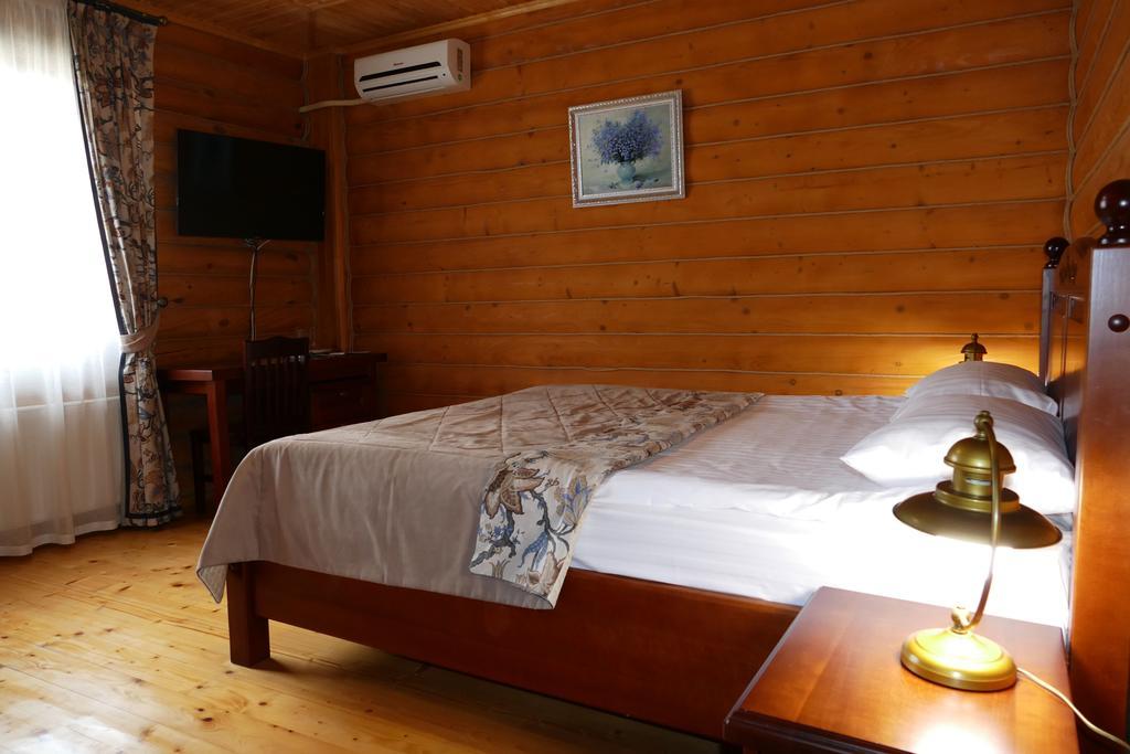 Комплекс Відпочинку Пампушка & Подушка Hotel Burlach'ya Balka Bagian luar foto