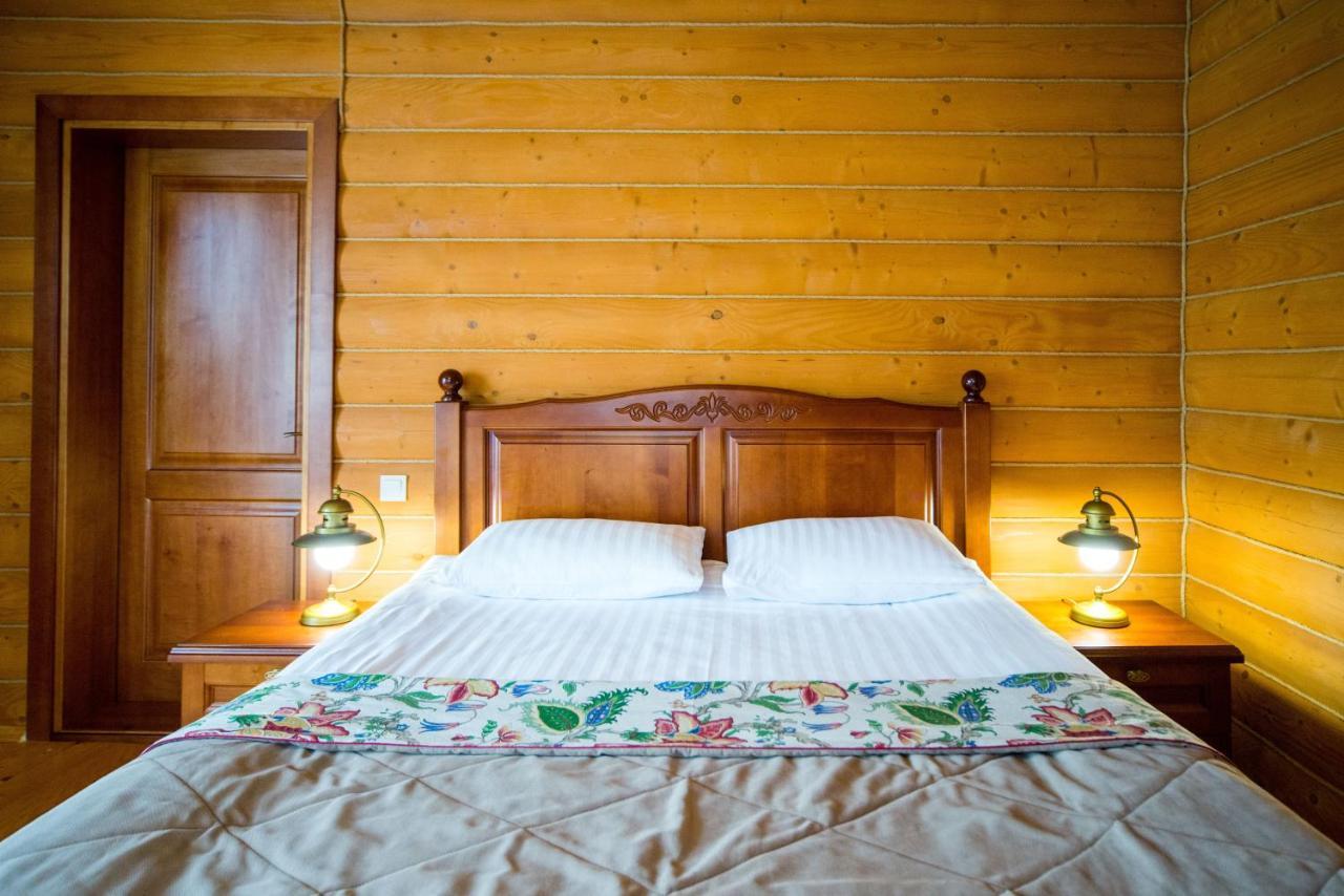Комплекс Відпочинку Пампушка & Подушка Hotel Burlach'ya Balka Bagian luar foto