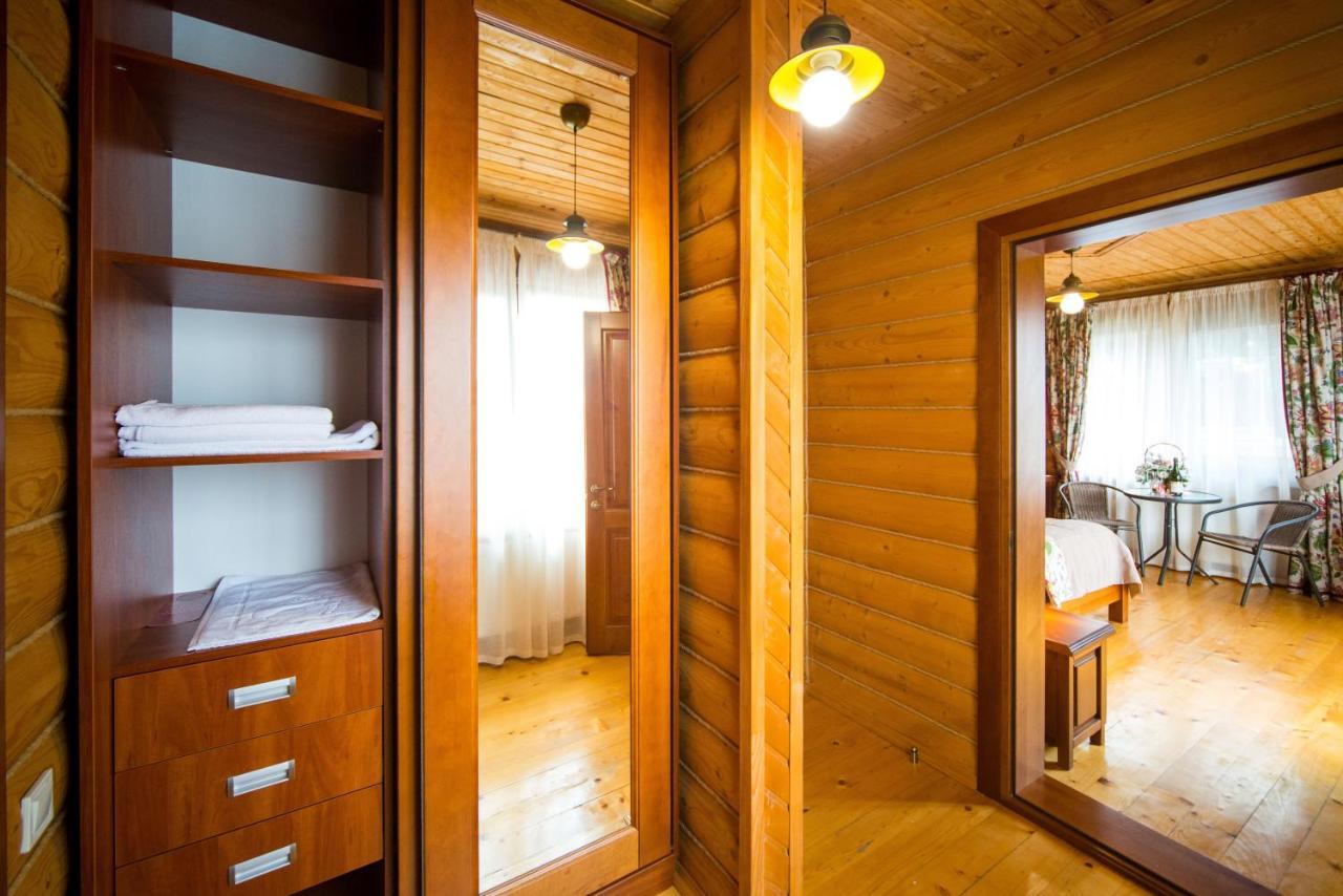 Комплекс Відпочинку Пампушка & Подушка Hotel Burlach'ya Balka Bagian luar foto