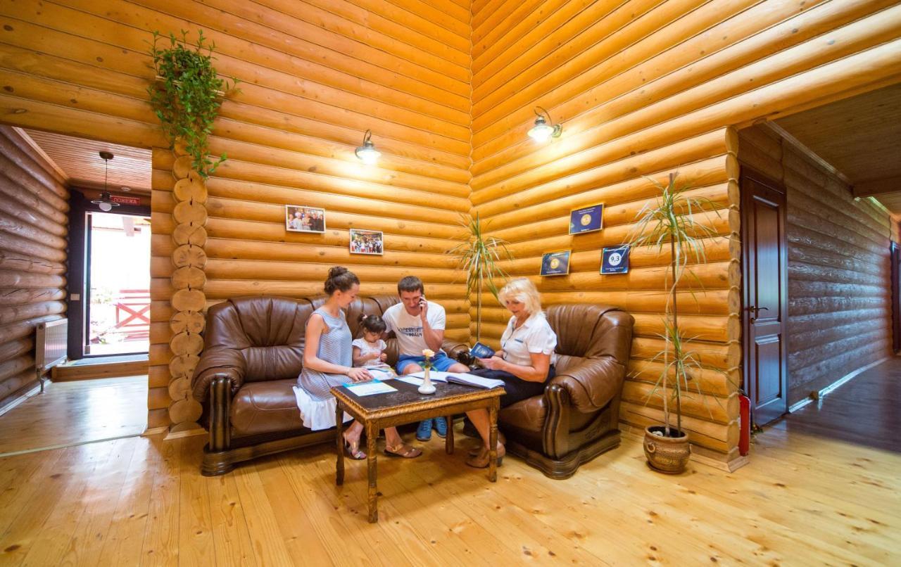 Комплекс Відпочинку Пампушка & Подушка Hotel Burlach'ya Balka Bagian luar foto