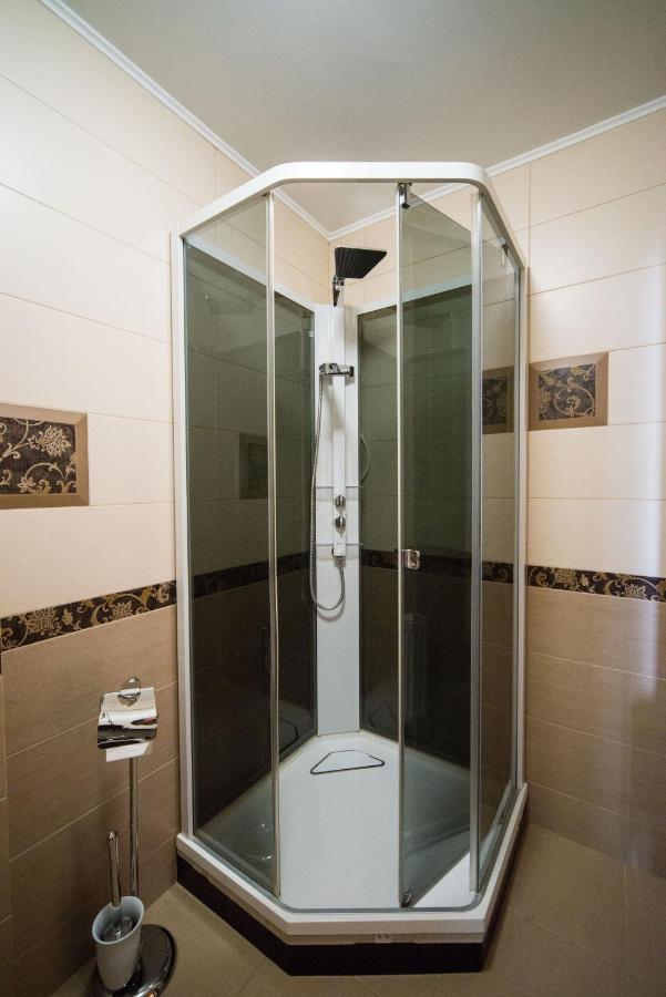 Комплекс Відпочинку Пампушка & Подушка Hotel Burlach'ya Balka Bagian luar foto
